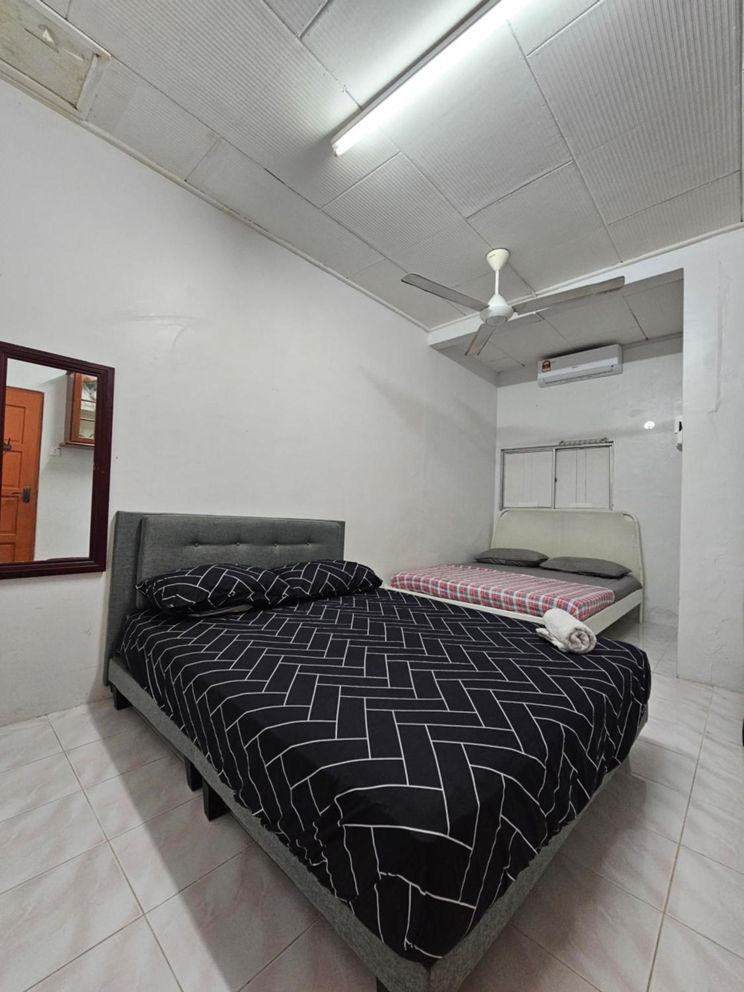 Ruhani Homestay 3 Kb - 4 Bedroom Fully Airconditioned With Wifi & Netflix Kota Bharu Bagian luar foto