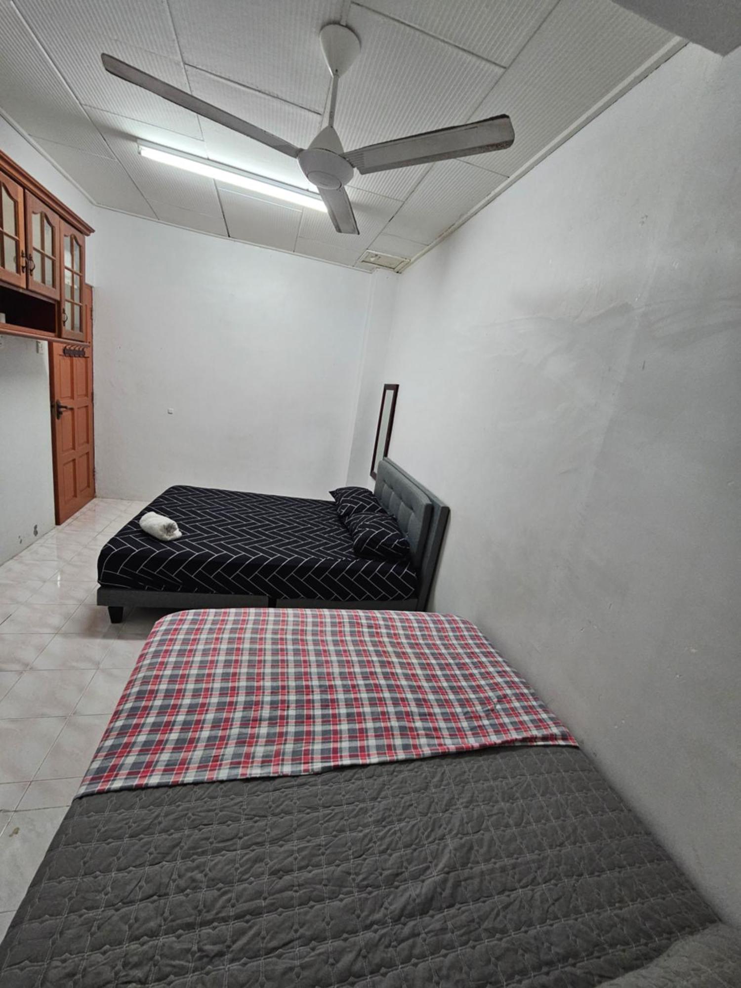 Ruhani Homestay 3 Kb - 4 Bedroom Fully Airconditioned With Wifi & Netflix Kota Bharu Bagian luar foto