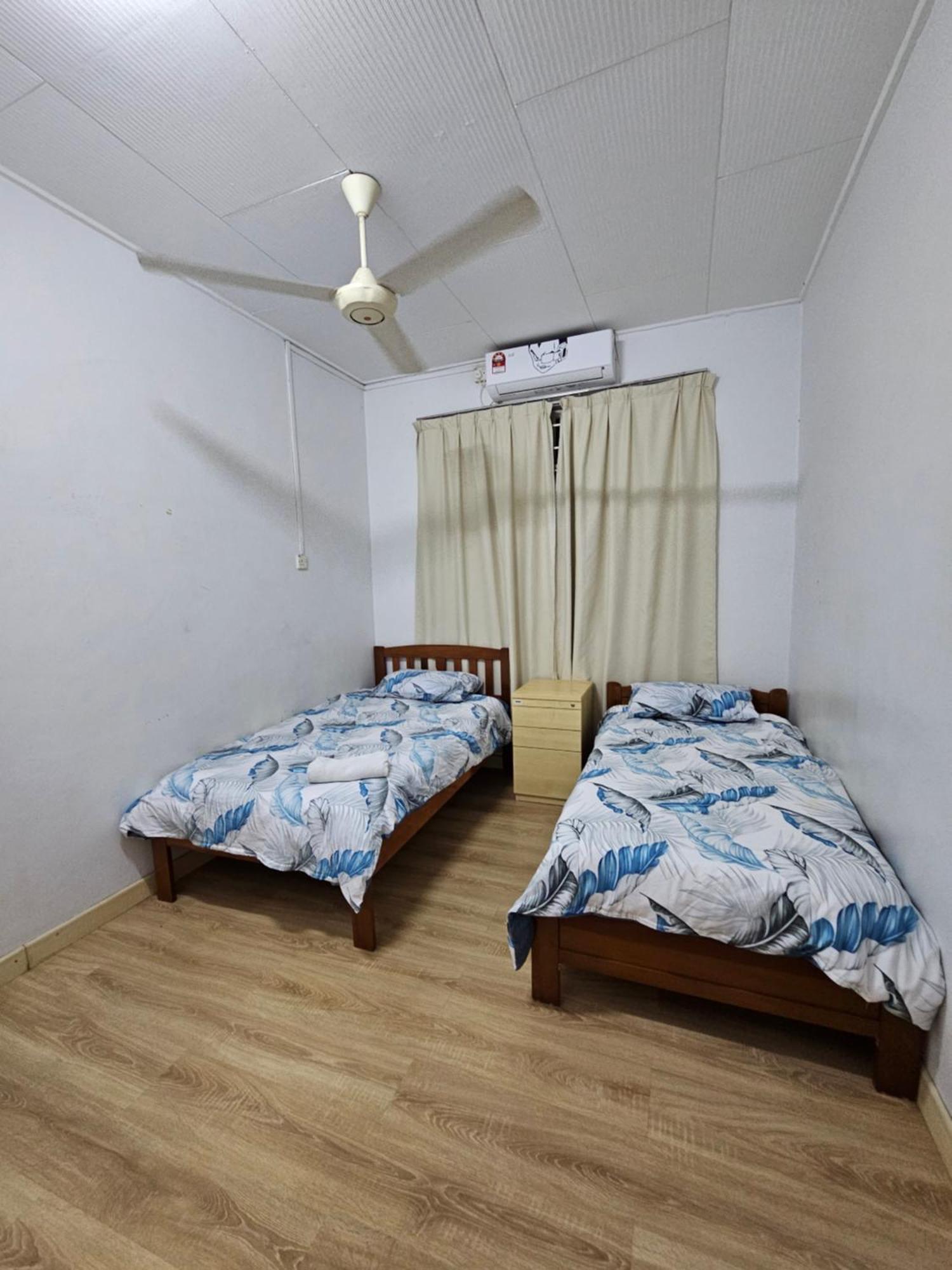 Ruhani Homestay 3 Kb - 4 Bedroom Fully Airconditioned With Wifi & Netflix Kota Bharu Bagian luar foto