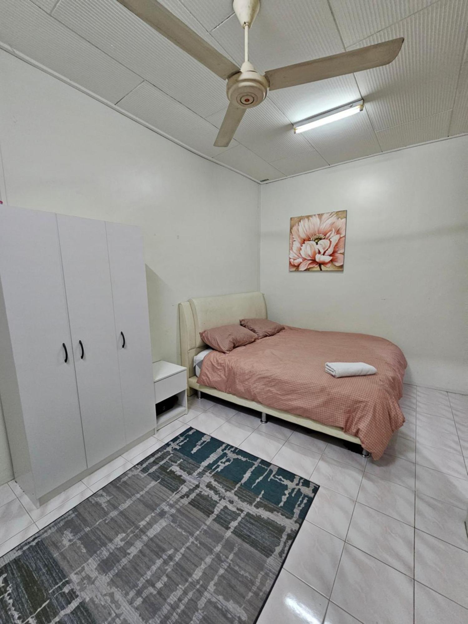 Ruhani Homestay 3 Kb - 4 Bedroom Fully Airconditioned With Wifi & Netflix Kota Bharu Bagian luar foto