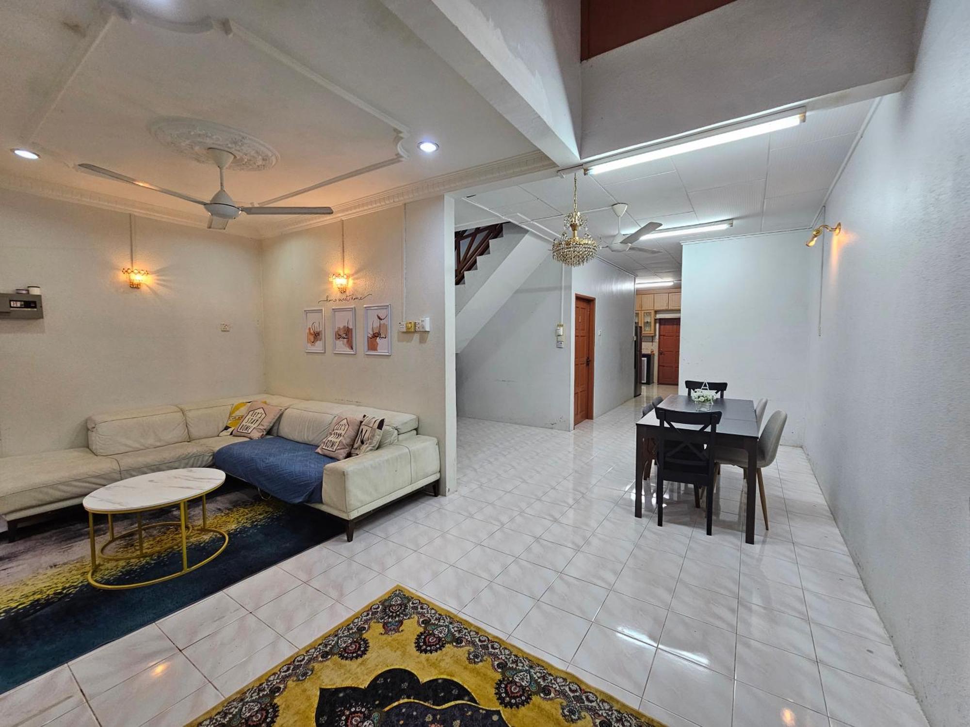 Ruhani Homestay 3 Kb - 4 Bedroom Fully Airconditioned With Wifi & Netflix Kota Bharu Bagian luar foto